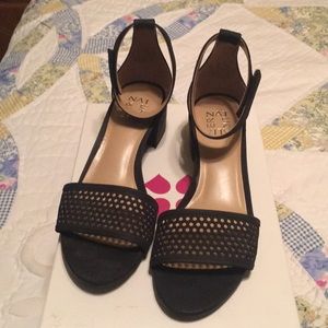 NATURALIZER SANDALS HEELS WORN ONCE!!